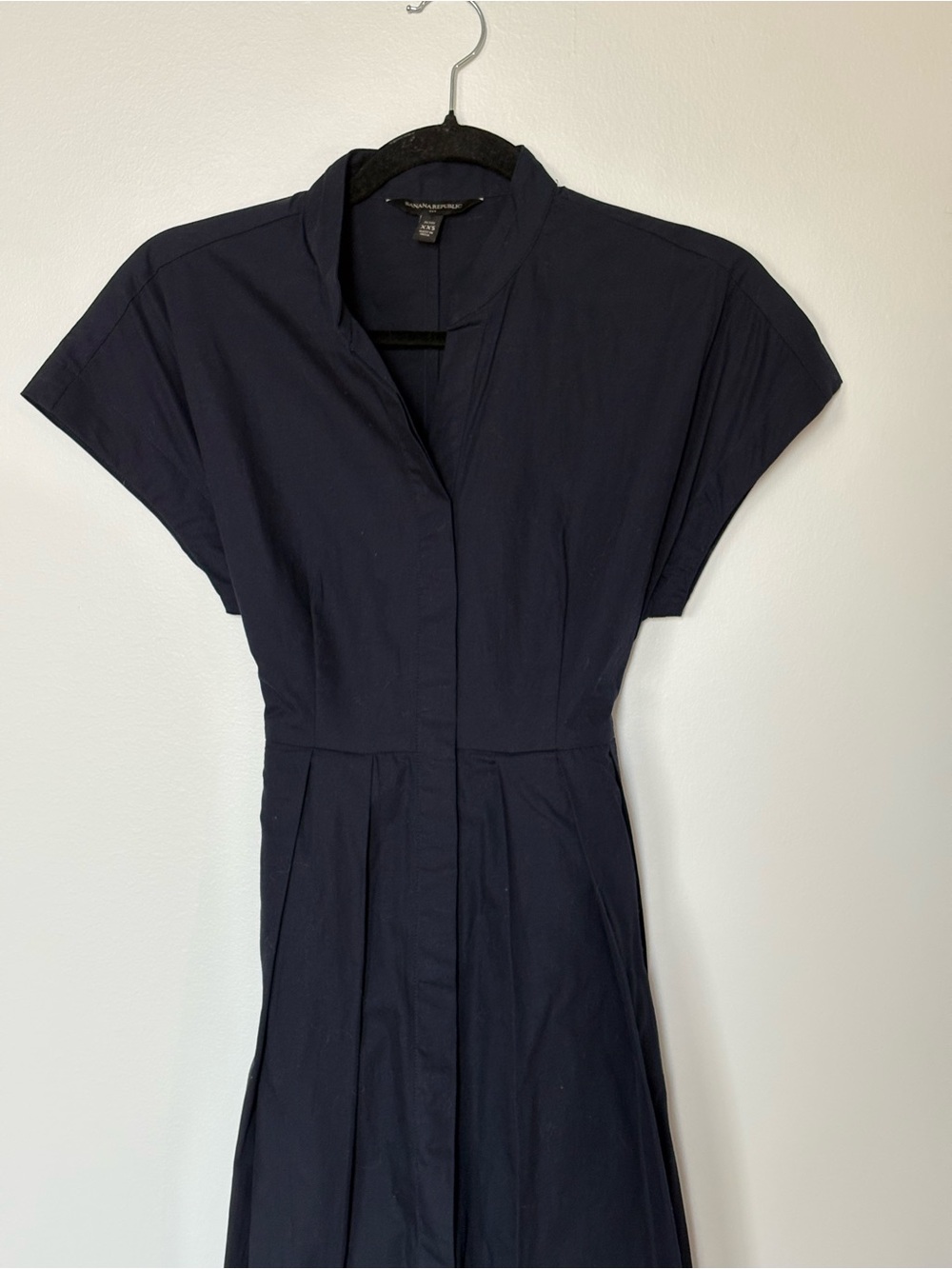 Banana Republic Navy Cap-Sleeve Pleated Midi Dress